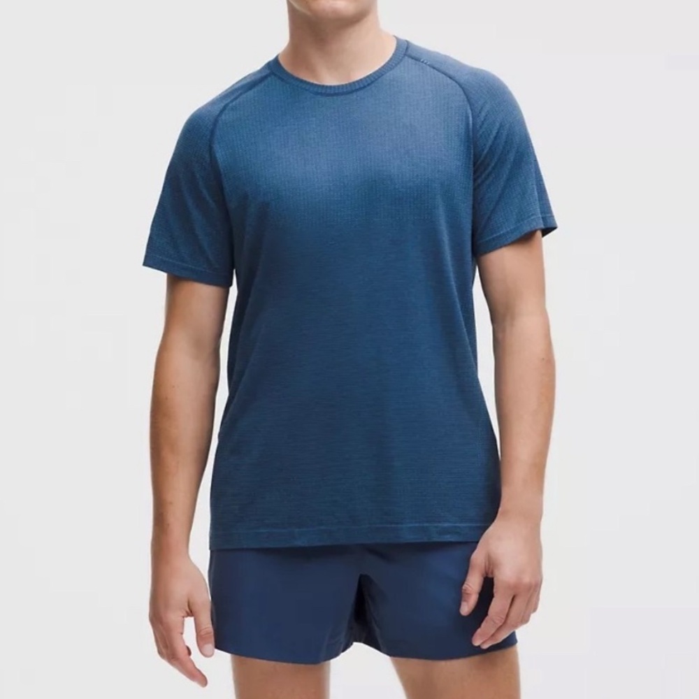 Lululemon Metal Vent Short Sleeve Shirt Performance Athletic Gym Blue Small